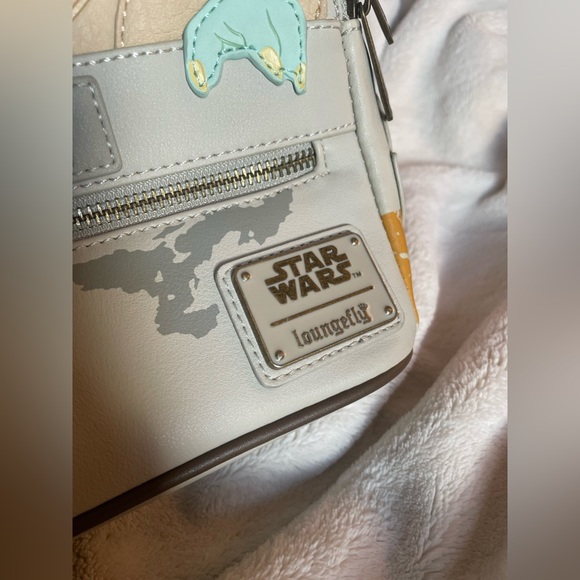 Loungefly Baby Yoda Backpack - Picture 4 of 6